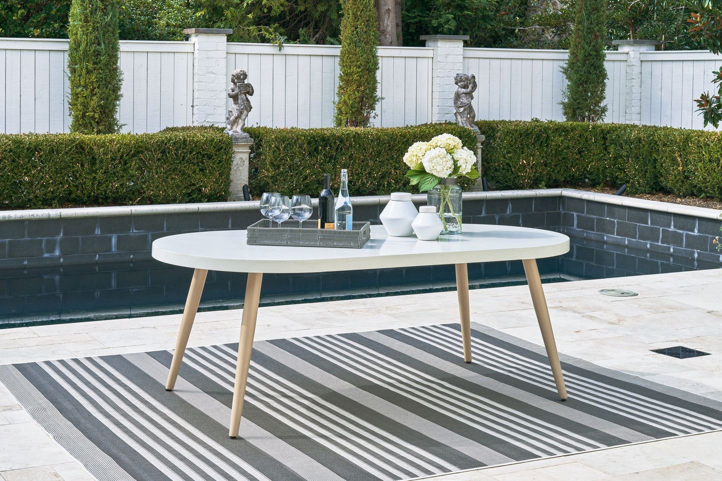 Seton Creek - Oval Dining Table With Umb Opt - White