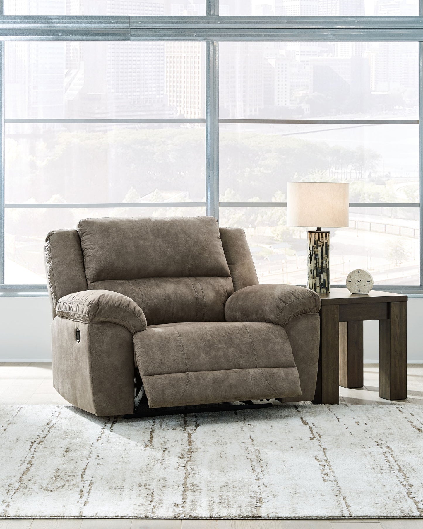 Laresview - Zero Wall Wide Seat Recliner - Fossil