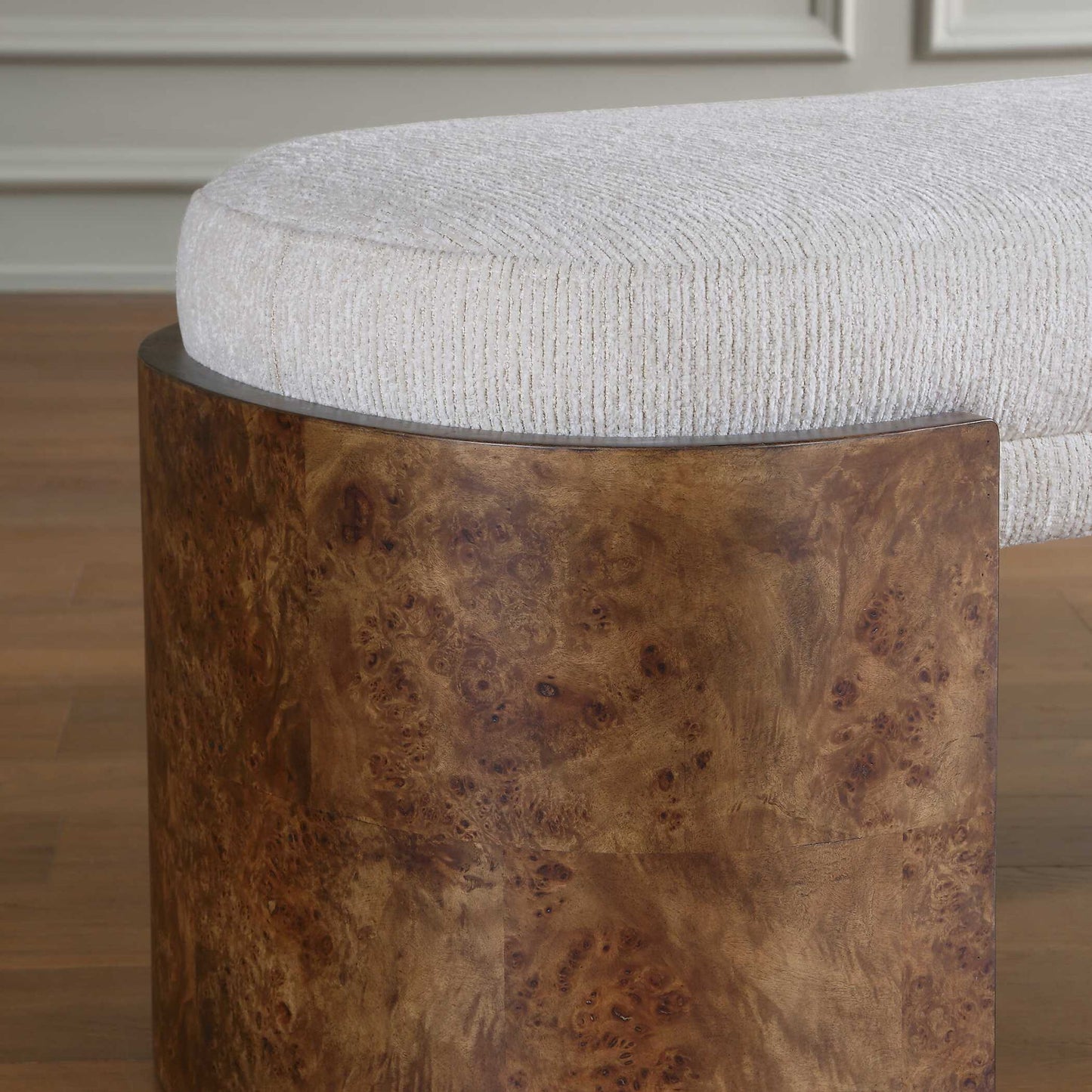 Thorian - Bench - Brown / Off-White