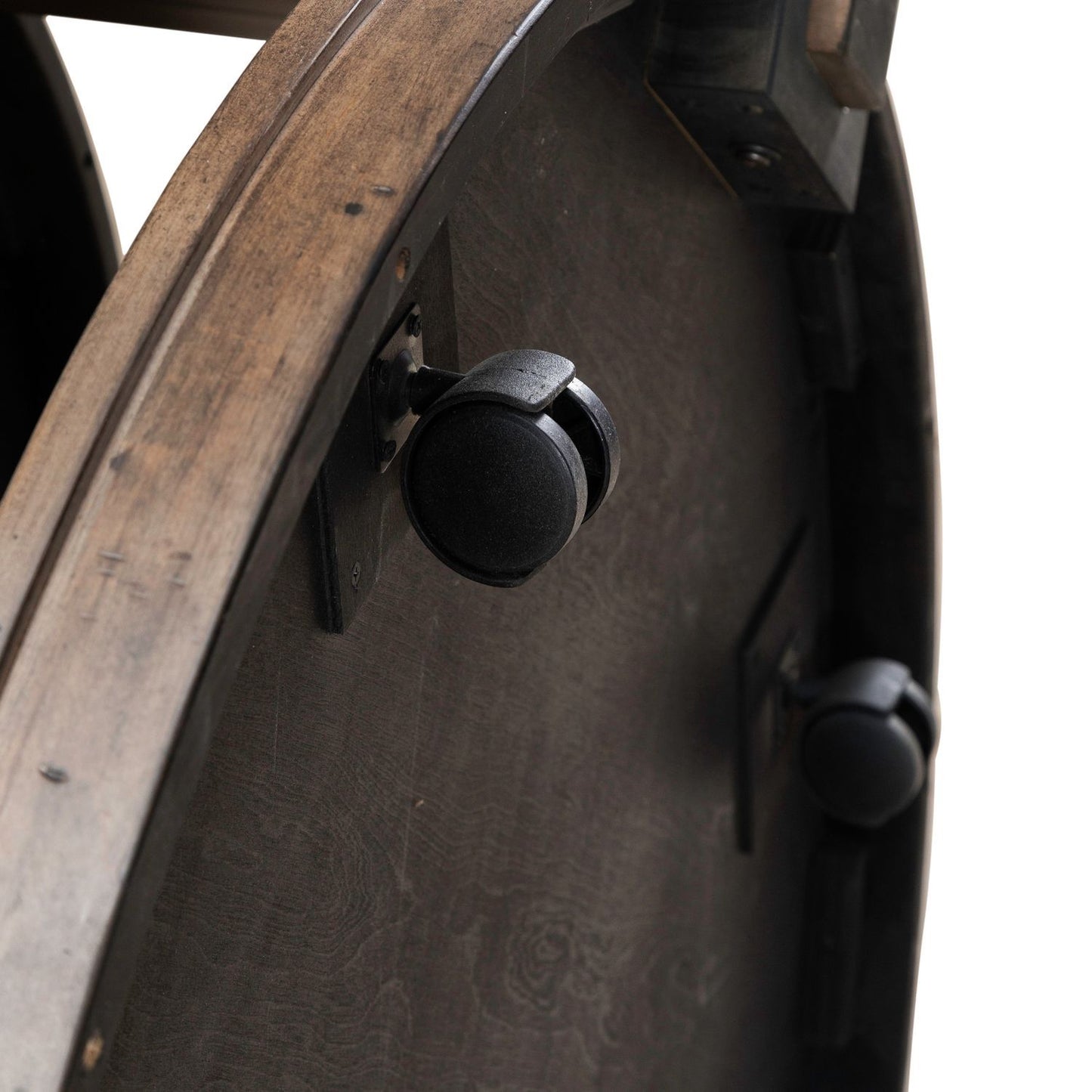 Broadmore - Round Table