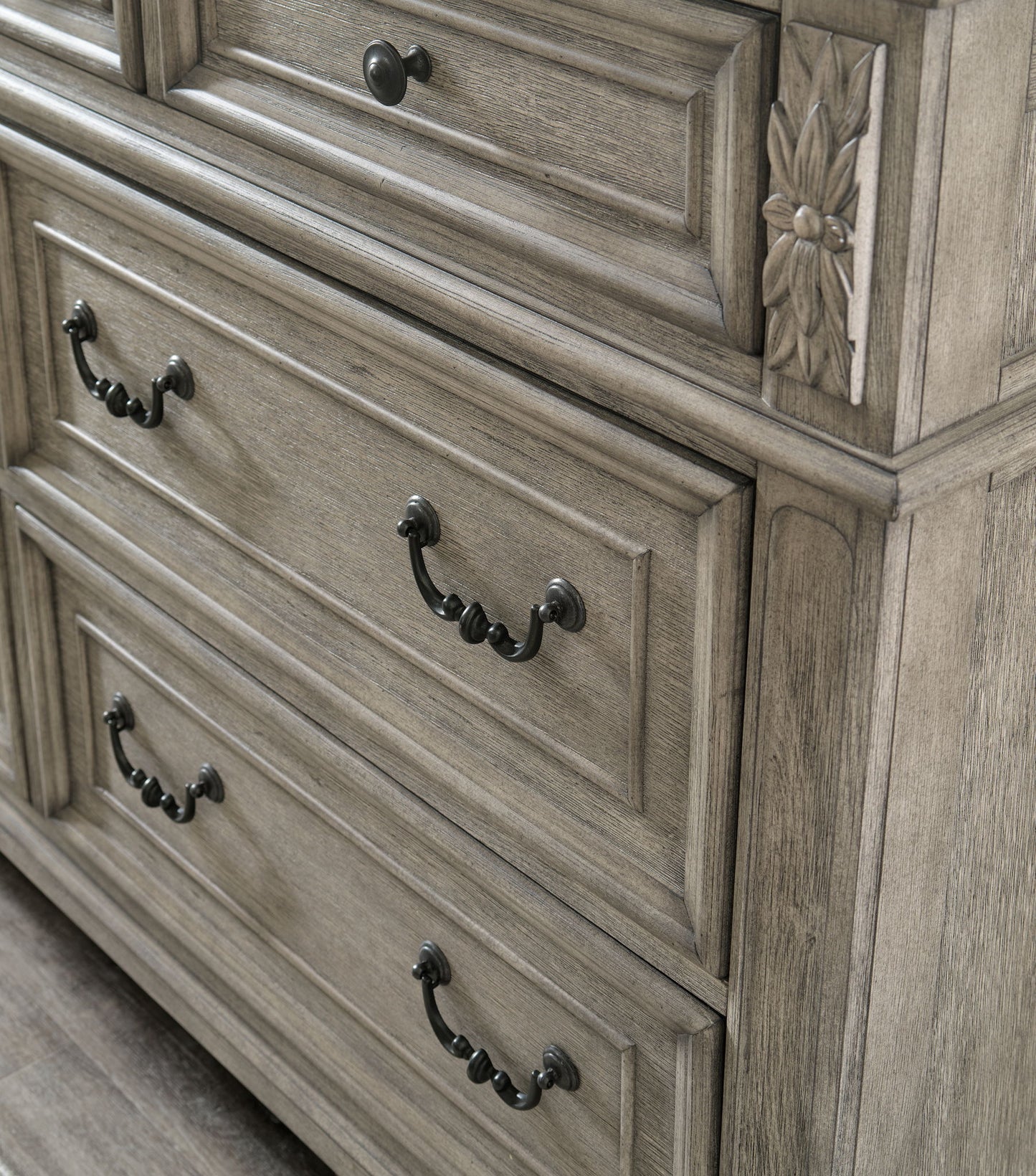Lodenbay - Dresser - Antique Gray