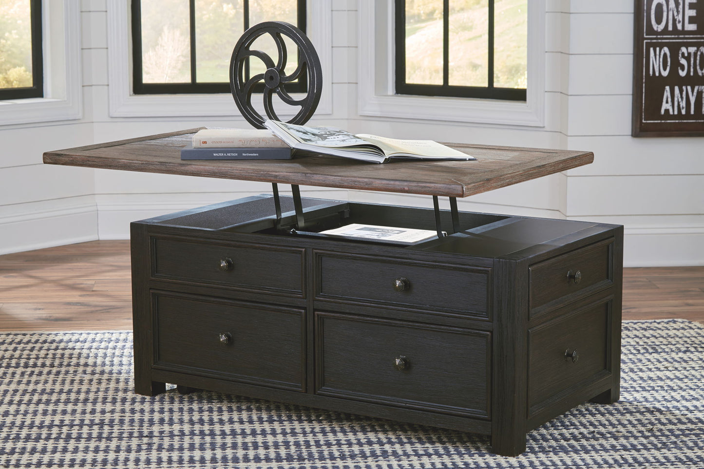 Tyler Creek - Lift Top Cocktail Table - Grayish Brown / Black