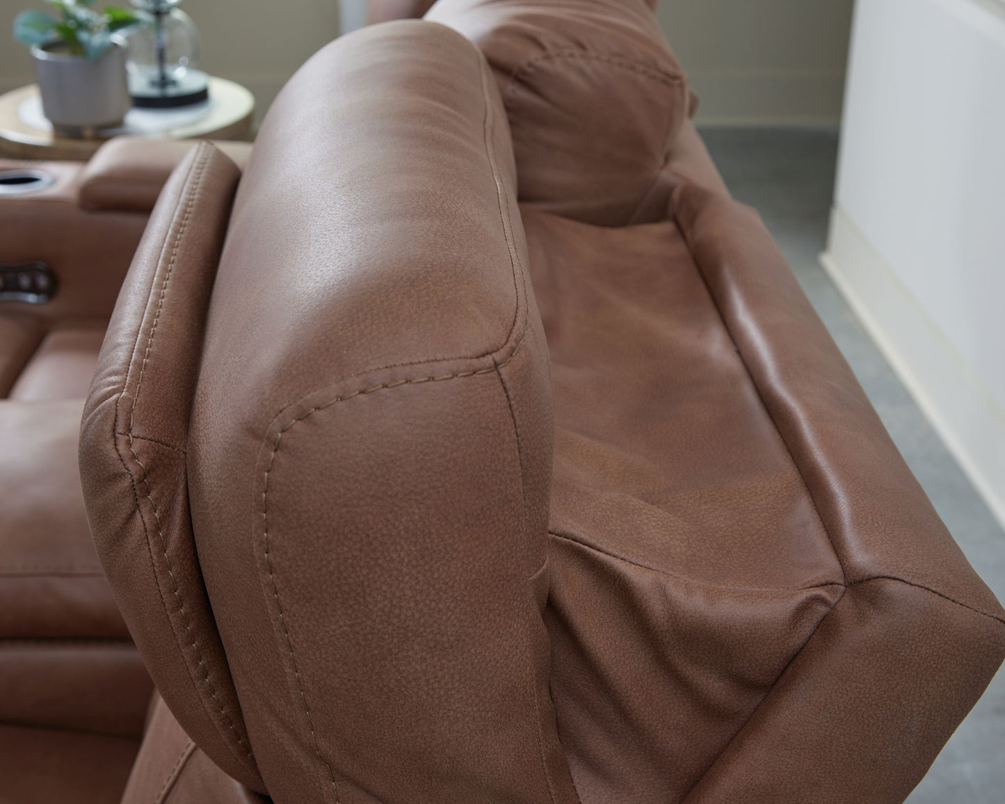 Clean-Slate - Power Recliner / Adj Headrest - Caramel