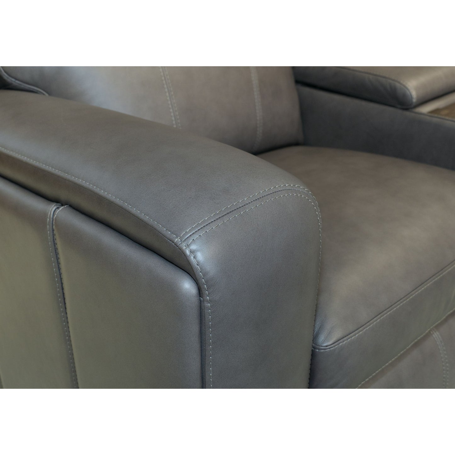 Wyatt - Power Reclining Loveseat With Console & Power Headrests & Lumbar