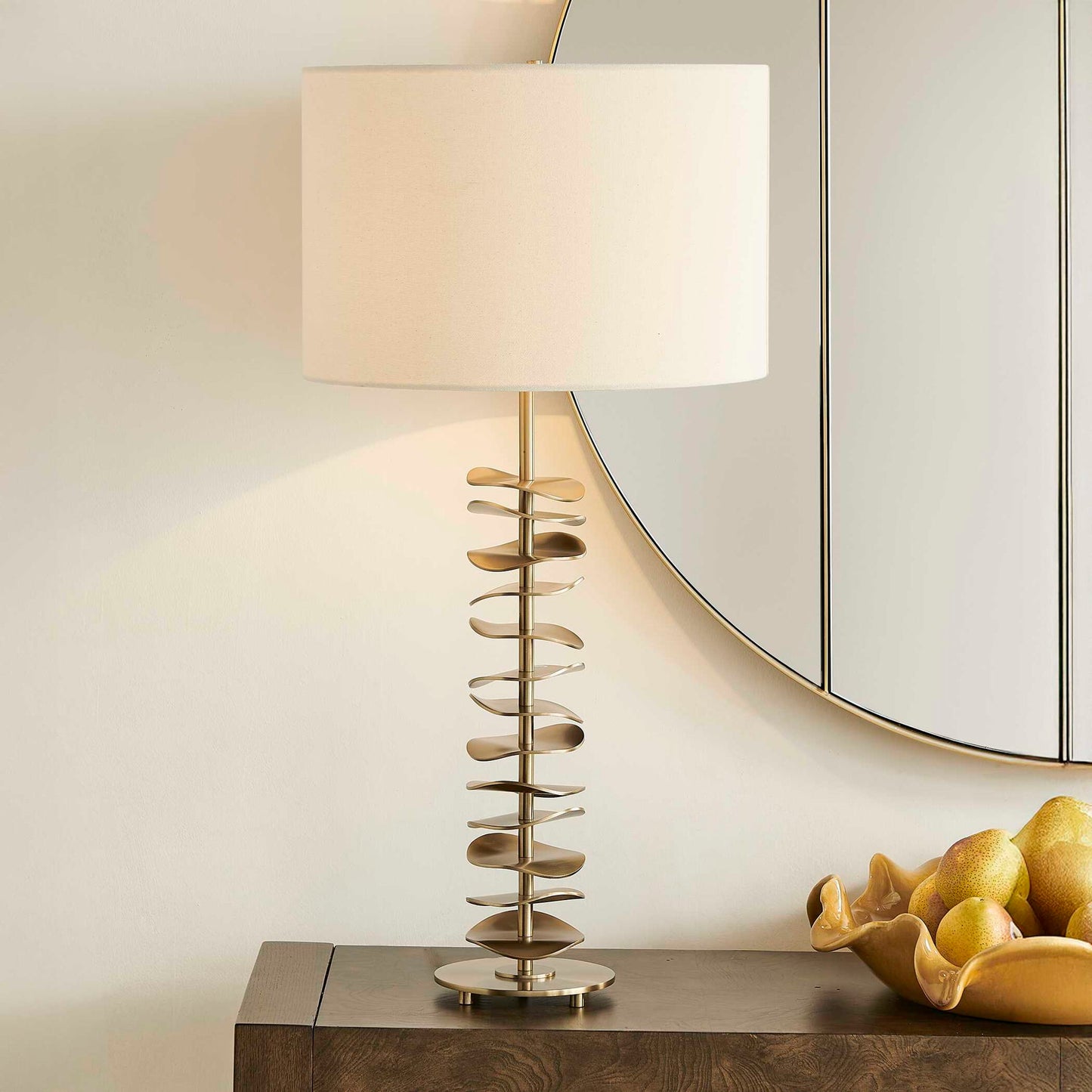 Akoa - Metal Disc Table Lamp - Brass,Gold