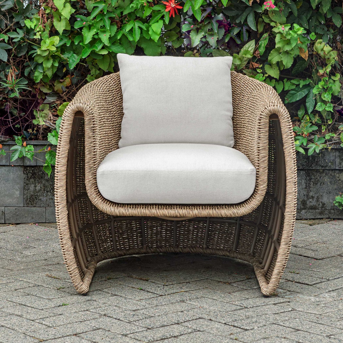 Tropic - Outdoor Lounge Chair