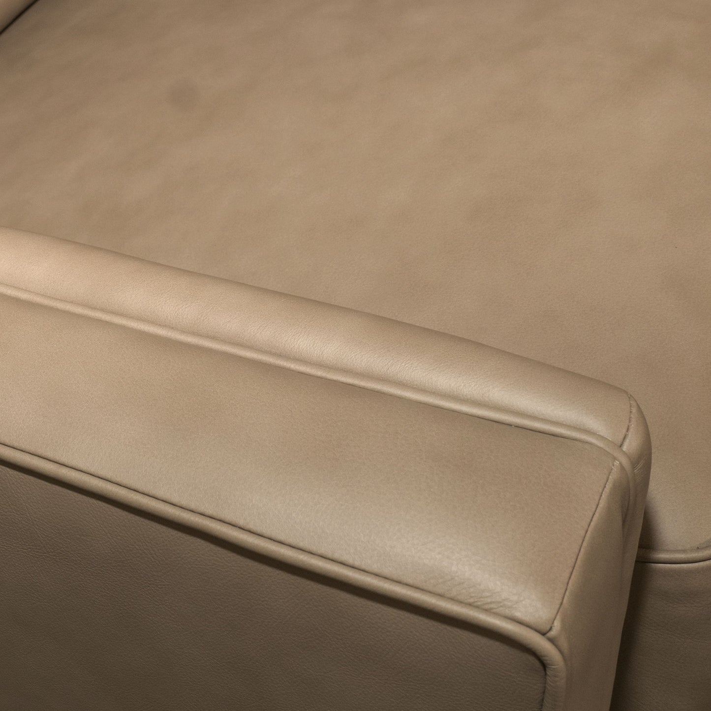 Finley - Power Inclining Loveseat
