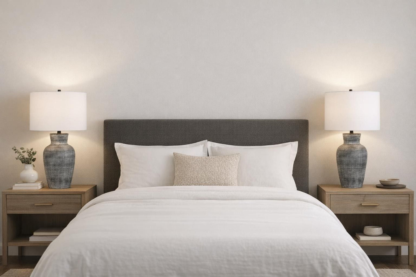 Textured Aura Textured Ceramic Table Lamp (Set of 2) - Textured Black And White Ceramic