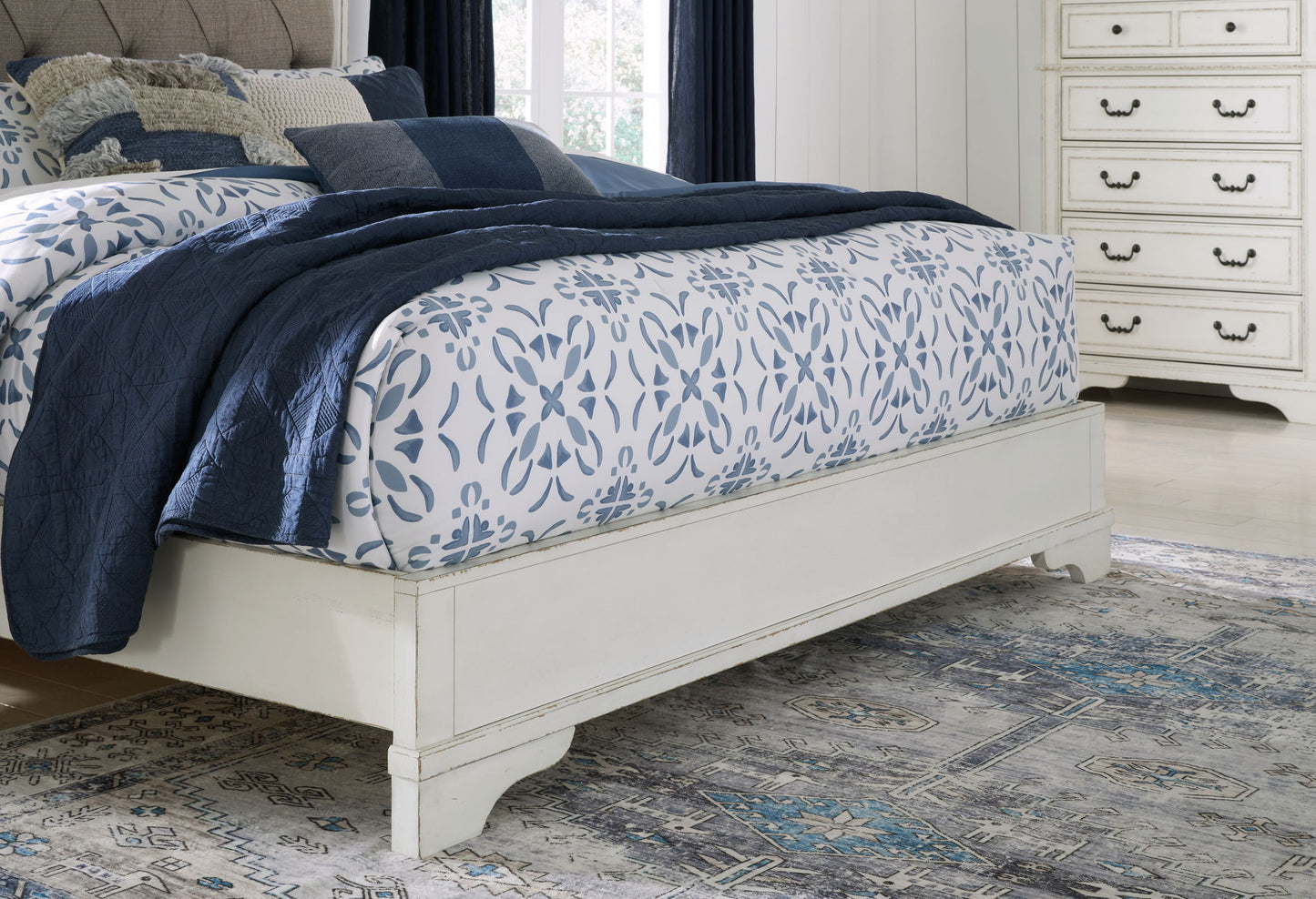 Blendon - Upholstered Panel Bed